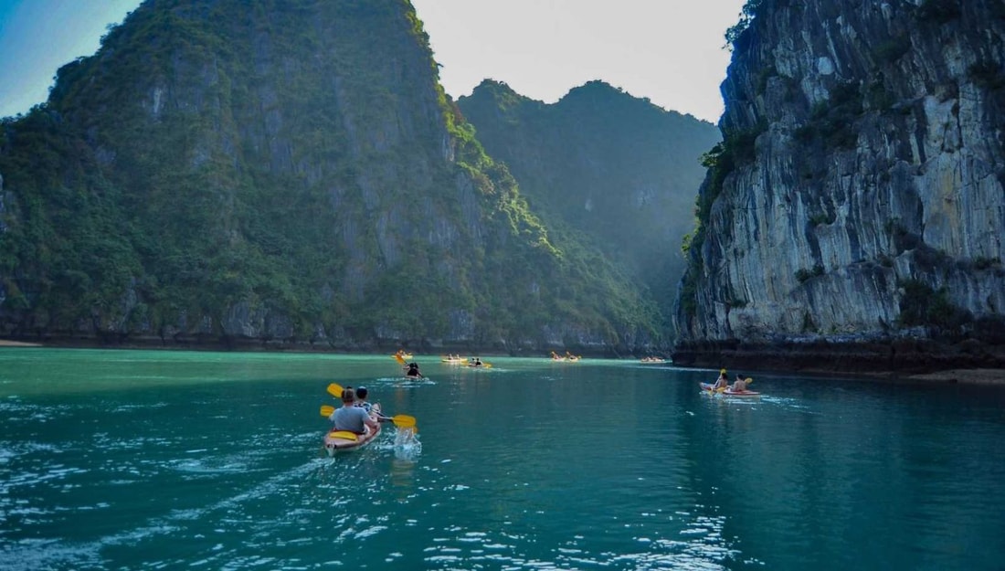 Mon baptême en canoë-kayak en Ardèche : 32 kilomètres de sensations entre falaises et rapides