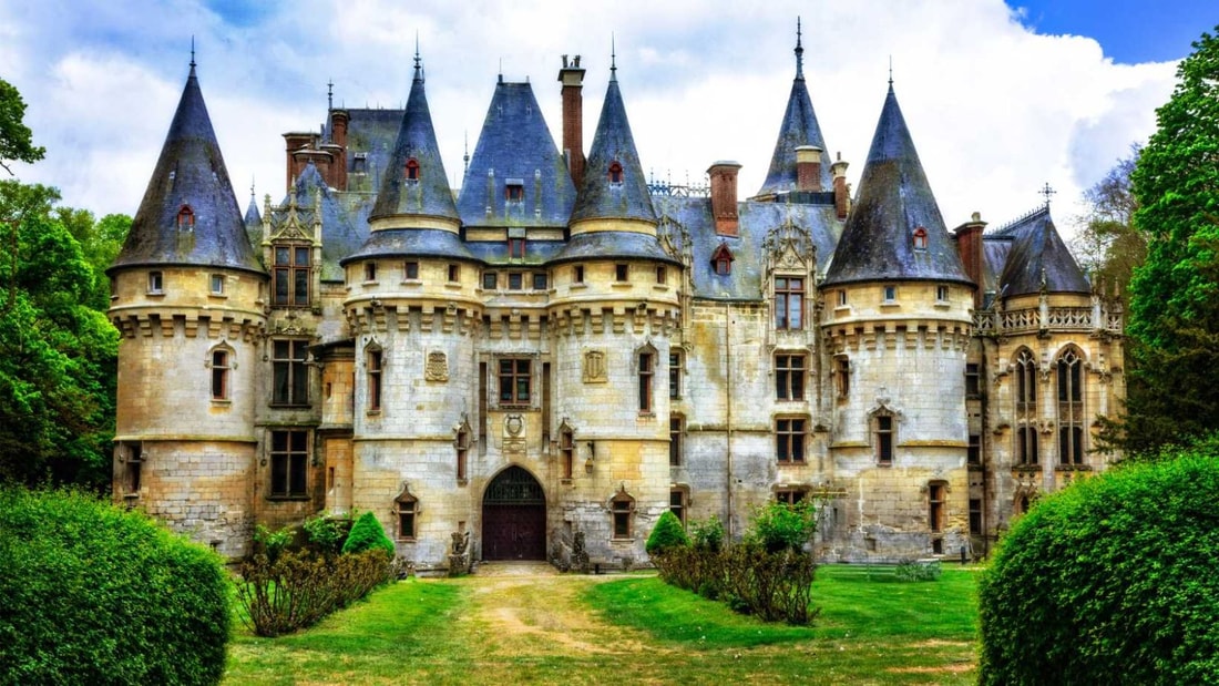 Ces 5 villages cachent les châteaux les mieux préservés de France