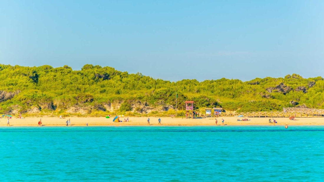 Entre dunes protégées et eaux turquoise : le paradis existe à seulement 2h30 de vol de France