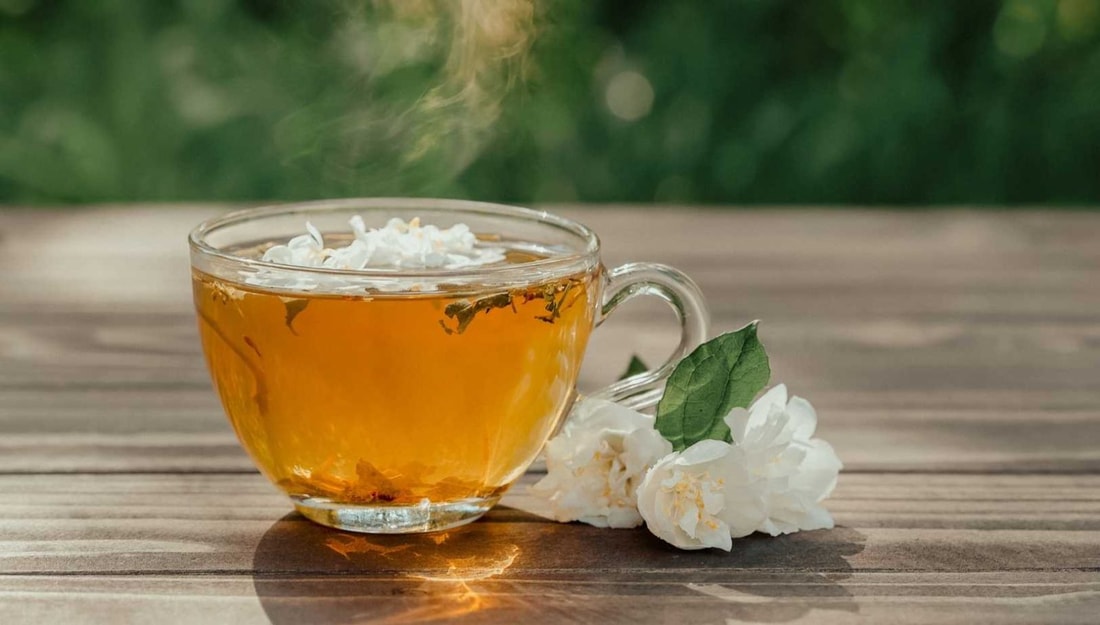 J'ai réduit mes épisodes de toux de moitié avec cette infusion de 5 plantes