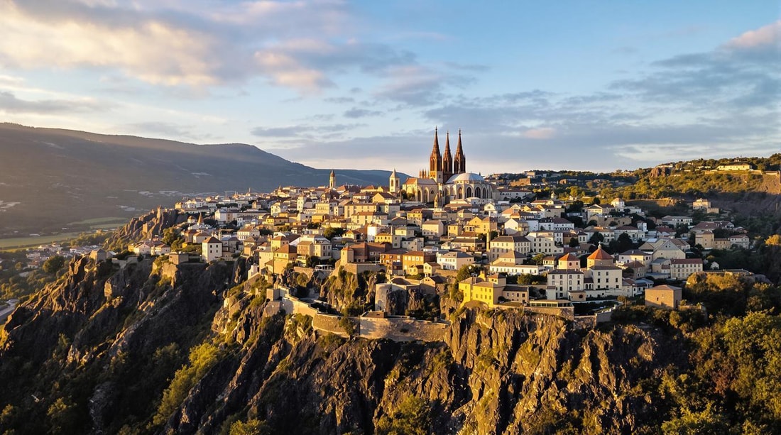Cette ville de 18 989 habitants vit sur un plateau volcanique à 1 131 hab/km²
