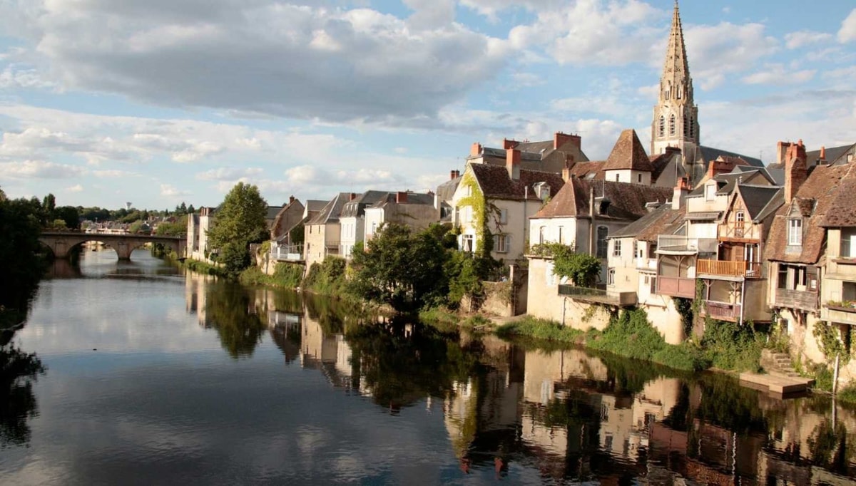 Le mystère de cette ville du Berry : pourquoi l'appelle-t-on la Venise berrichonne depuis des siècles ?