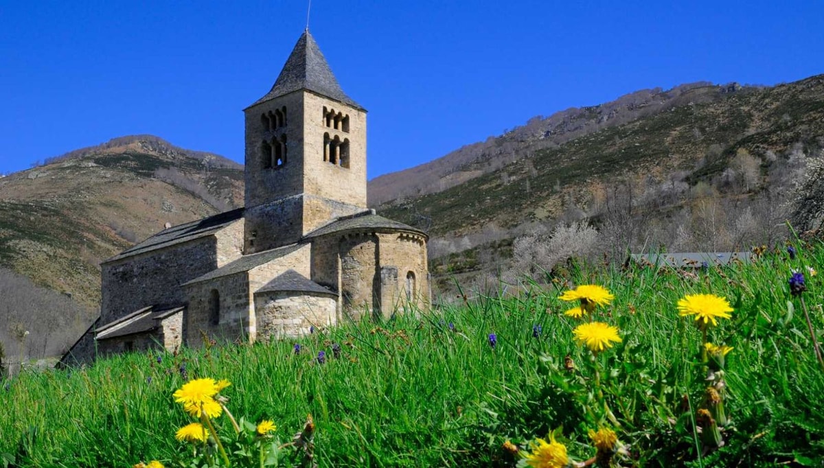 Entre France et Espagne, ce minuscule village de 44 âmes abrite la tarte aux myrtilles la plus légendaire des Pyrénées