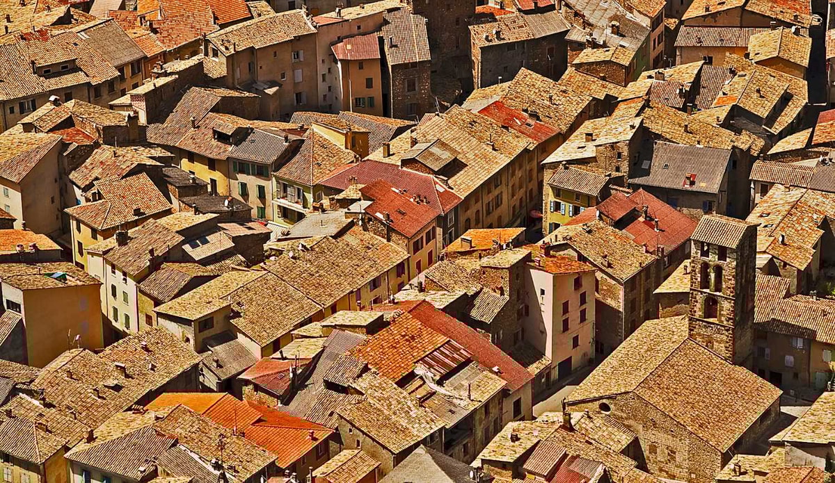 Ce village de 1500 âmes cache le plus grand canyon d'Europe : une pépite entre Alpes et Provence
