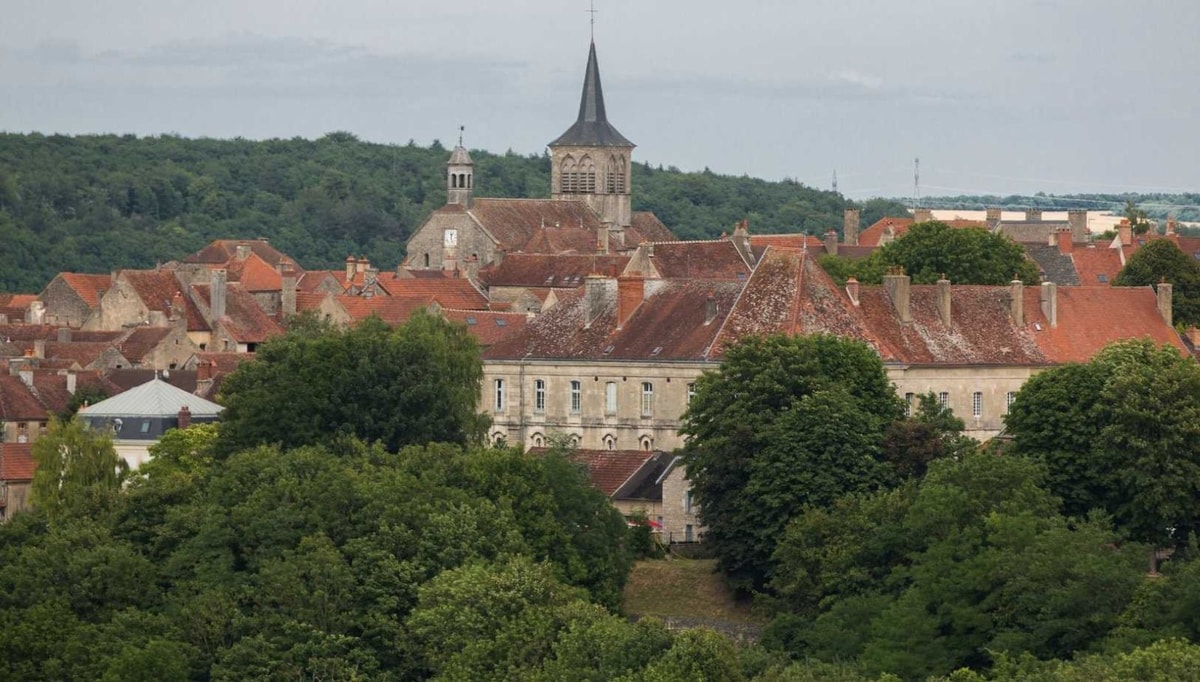 J'ai dormi dans une cellule de moine du VIIIe siècle en Bourgogne : expérience hors du temps