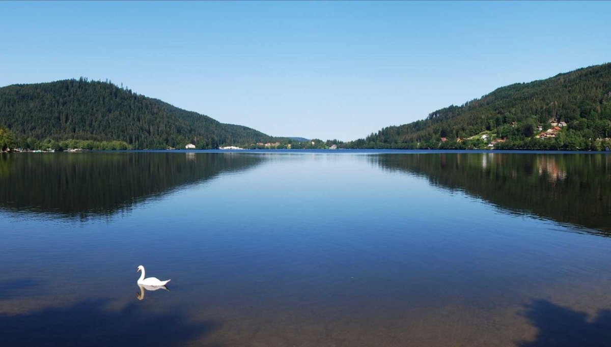 La cloche engloutie de ce lac vosgien sonnerait encore les nuits de pleine lune selon la légende