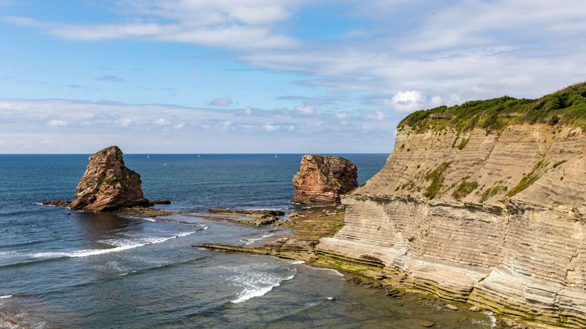Hendaye, frontière franco-espagnole : 3,5 km de plage et 850 bateaux dans la 3e plus grande marina d'Aquitaine