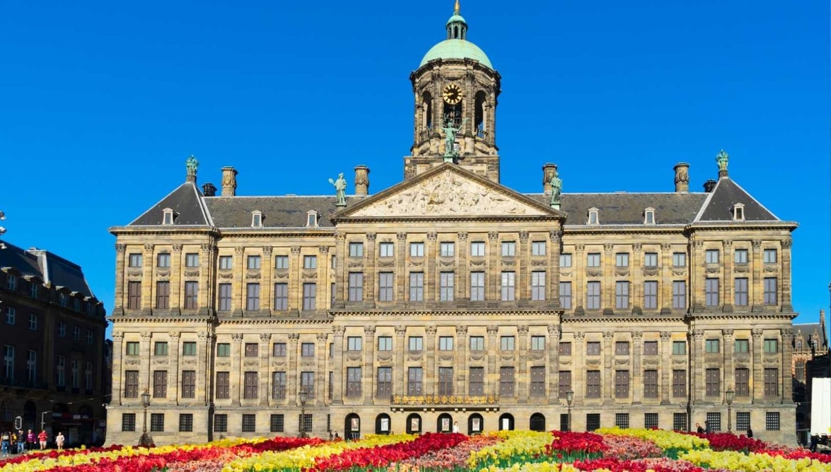 Ce palais néerlandais cache des tunnels souterrains que 99% des touristes ignorent