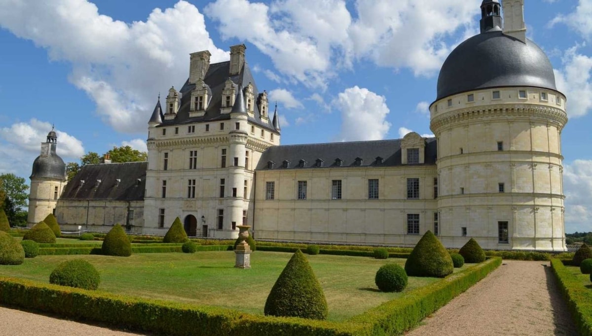 Cette résidence d'un célèbre diplomate français cache un théâtre Empire parfaitement conservé