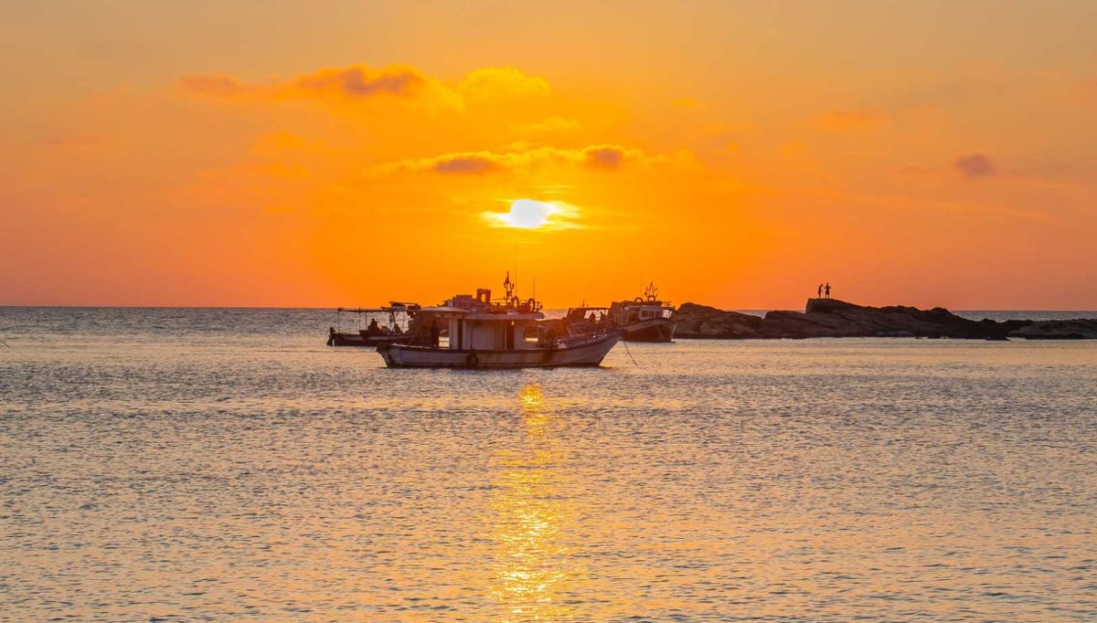 Ce village aux 5 plages attire 1 million de visiteurs avec ses 3 AOC gastronomiques