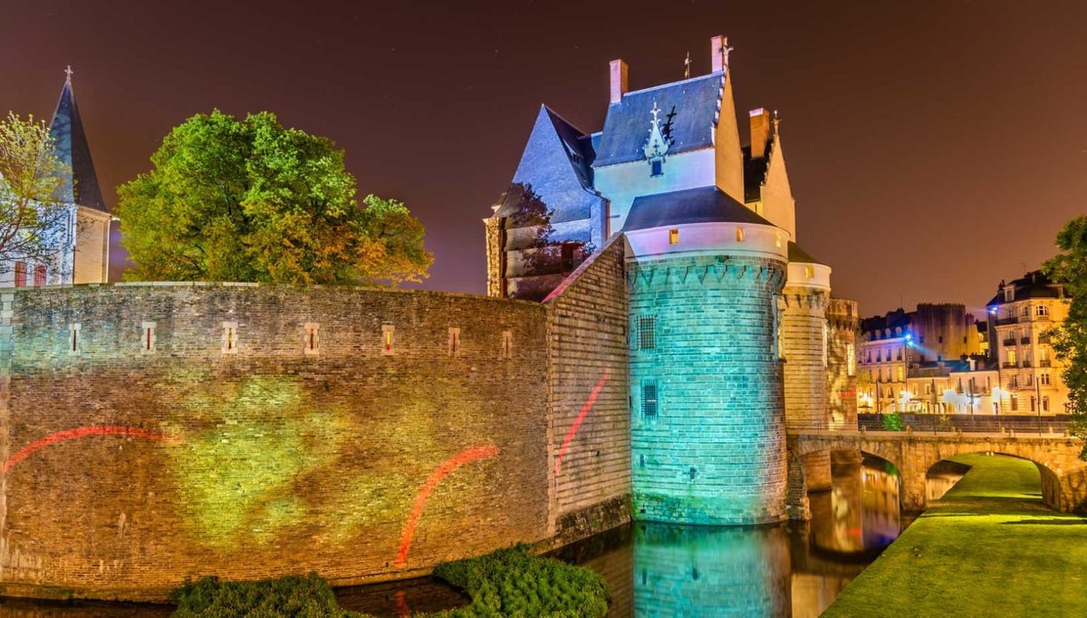 Ce château-forteresse nantais de 100 mètres de long attire 500 000 visiteurs par an