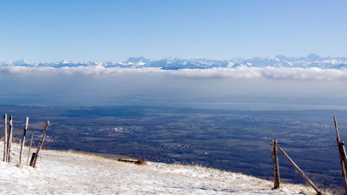 Cette station de ski française offre une vue à 360° sur le Mont Blanc et le lac Léman