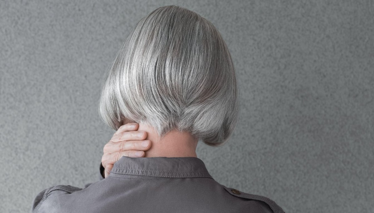 Ma coiffeuse m'a convaincue d'assumer mes gris : j'ai enfin osé