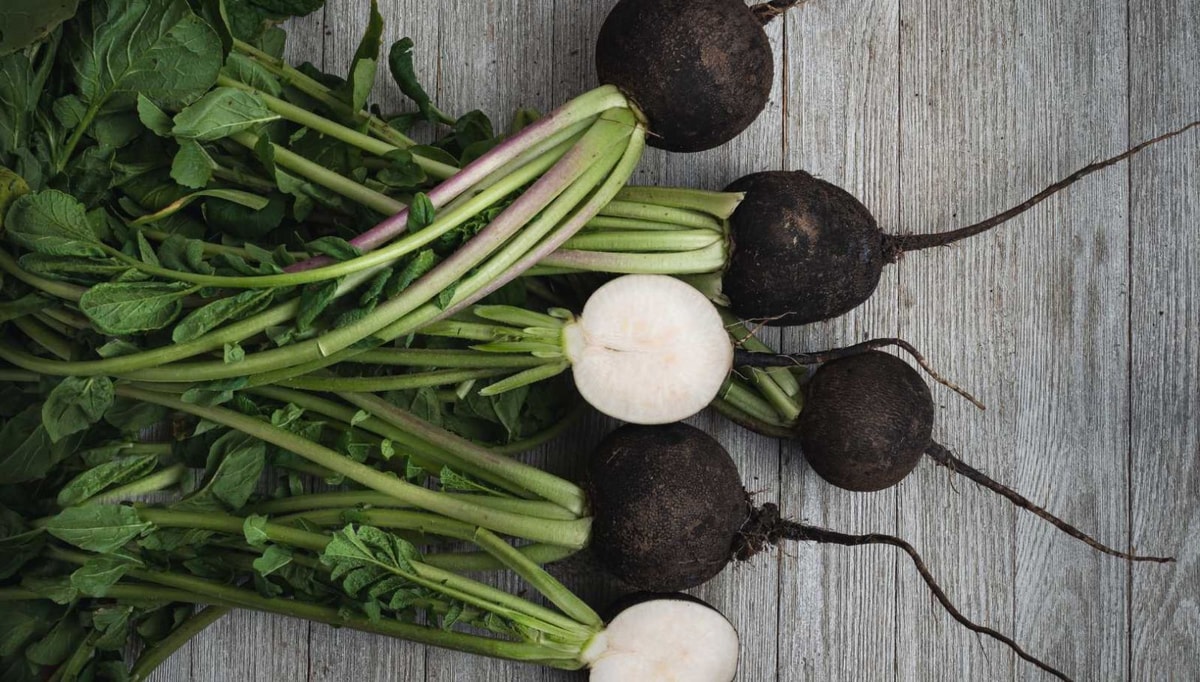 Ce petit légume noir détoxifie votre foie en 4 semaines: -15% de toxines