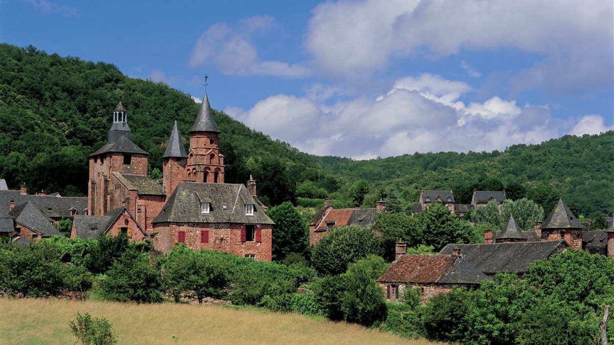 Ce village de 478 âmes abrite plus de 20 monuments historiques sur 6,5 hectares