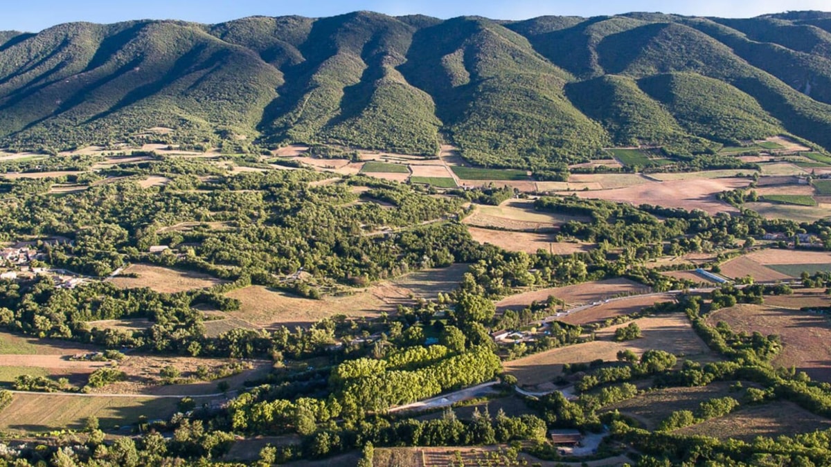 Avec ses 500 000 visiteurs annuels, ce sentier est l'un des sites naturels les plus prisés de Provence