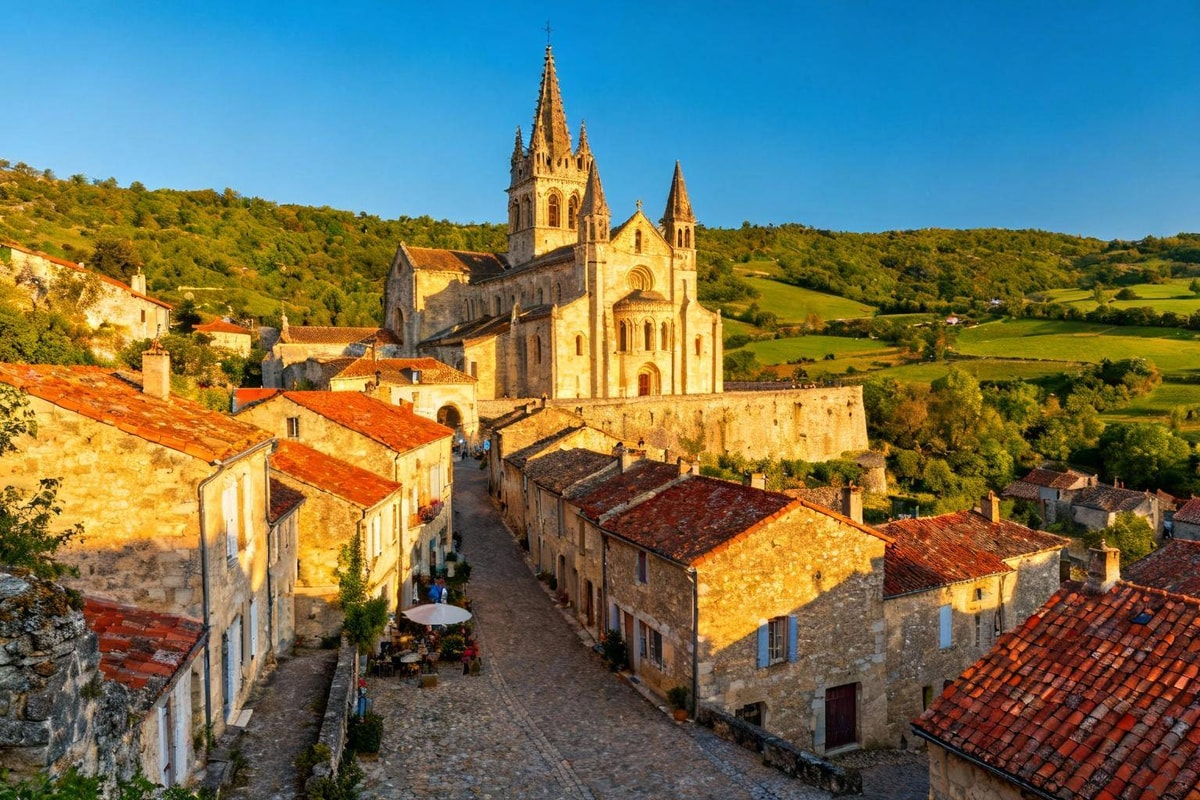 Ce village de 1 258 habitants garde les reliques de Saint Antoine depuis 1070
