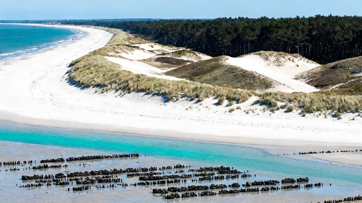 Cette plage de 15 km exposée plein sud coûte 30 % moins cher que Deauville