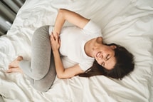 Règles très abondantes et douloureuses : comment réagir efficacement ?