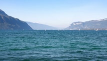 Le plus grand lac naturel de France cache une mystérieuse légende savoyarde