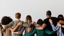 Et si la solidarité ne durait pas qu’une journée ?