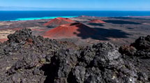 L'île où l'UNESCO protège jusqu'aux balcons – 360 volcans sur 846 km²
