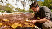 Cette rivière de 74 km garde des paillettes d'or que les Ariégeois cherchent encore