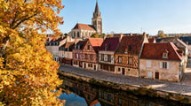 9 016 habitants sous 4 églises classées — Joigny reste 10 fois moins visitée que Beaune
