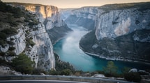 Ce canyon provençal de 21 km atteint son turquoise le plus pur en juin, jamais en août