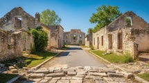 Oradour-sur-Glane est resté en ruines, un village neuf a été bâti à côté