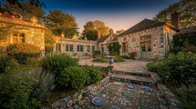 « Je les ramassais pour leurs couleurs » : à Chartres, une maison couverte de mosaïques