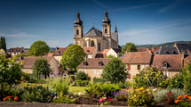 Ce village de Moselle abrite une église baroque aux 3 clochers à bulbe