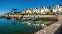 « Amélie, Béatrix, Charlotte » : les villas de ce port breton portent toutes un prénom de femme