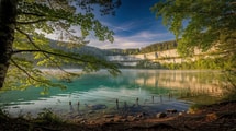 Sous les eaux de ce lac du Jura, des villages sur pilotis dorment depuis 5 000 ans