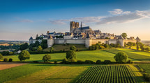 Pourquoi cette ville fortifiée de l’Aisne est-elle surnommée la « montagne couronnée » ?