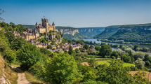 Entre la Dordogne et le Céou, ce village du Périgord noir est traversé par le GR 64