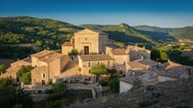 Ce village d’Ardèche conserve une « chaire du Désert » pour des cultes clandestins