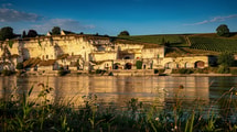 Ce village de Touraine, l’une des 8 communes de Vouvray, cache des caves troglodytiques