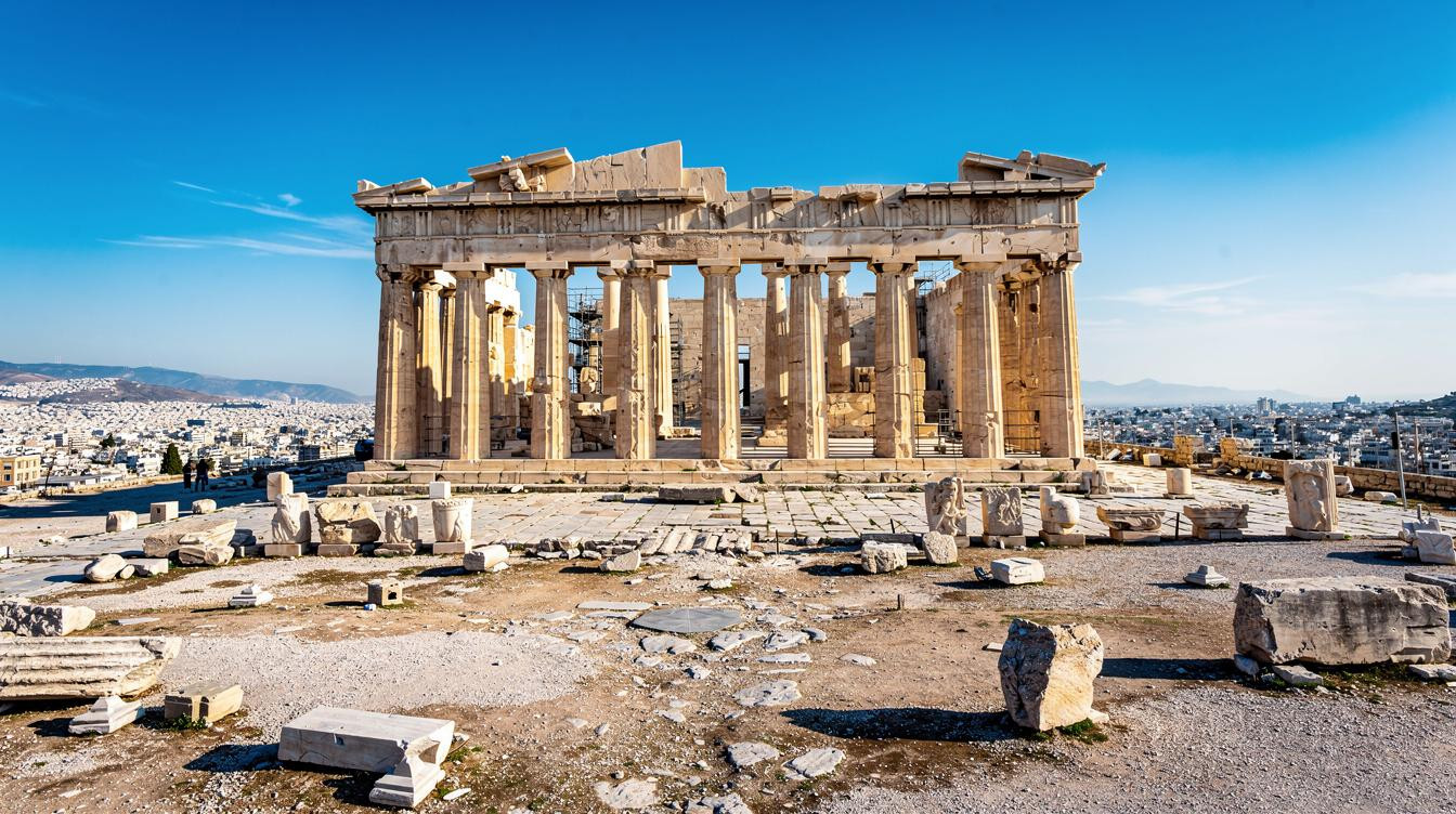 46 Saeulen am Parthenon sind absichtlich schief, fast niemand sieht es