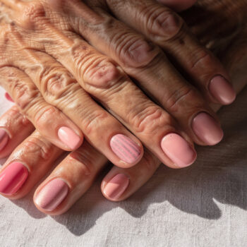 Satin statt Hochglanz mit 55, meine Rillen verschwanden auf Fotos sofort