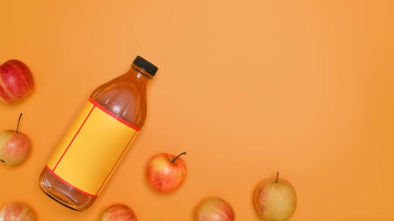 Apple cider vinegar before bed: The surprising method to burn fat and regulate blood sugar