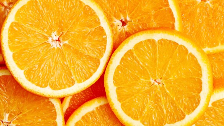 The Surprising Link Between Vitamin C and Fighting Off Infections, According to Science