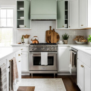 5 things designers say feel unwelcoming in a kitchen (and the fixes cost under $200)