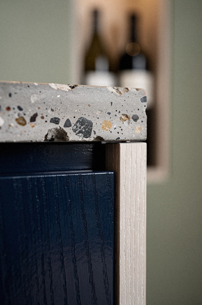 Paint the reveal in glossy midnight blue