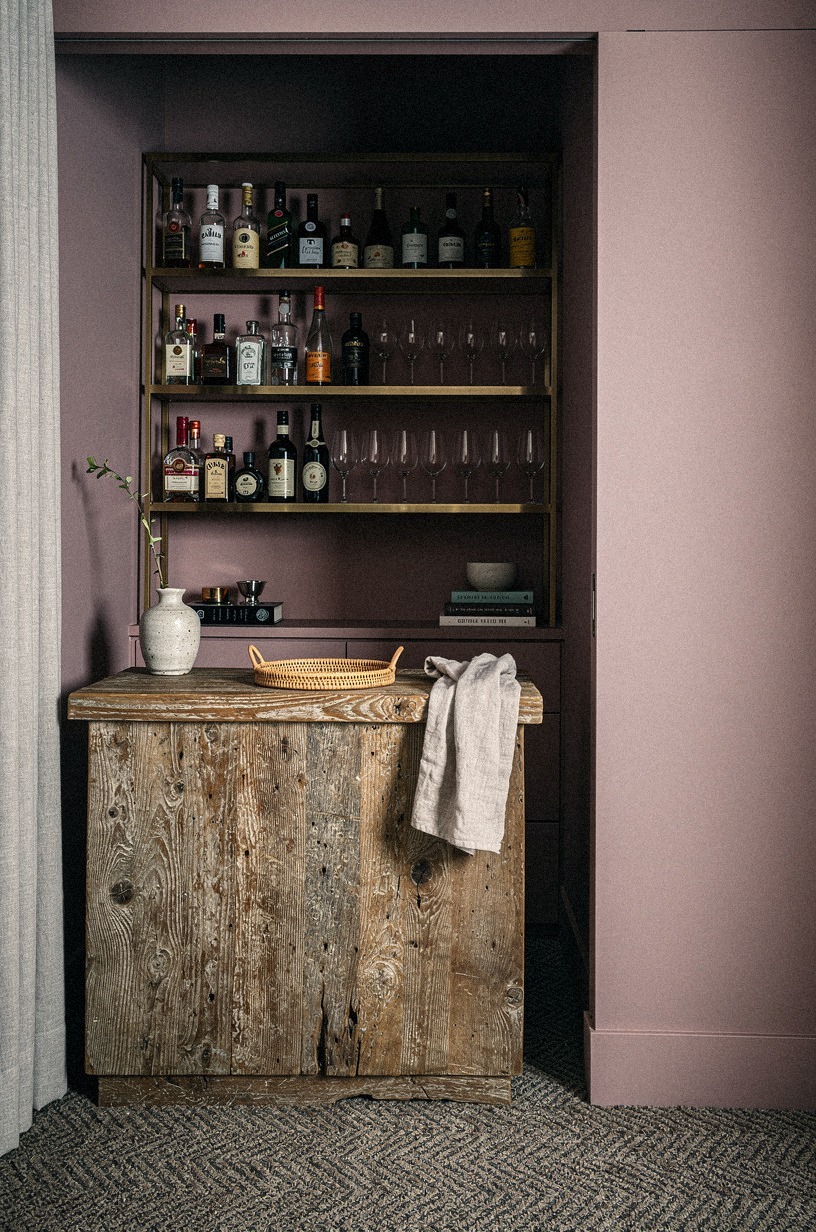 Layer patterned carpet under the bar