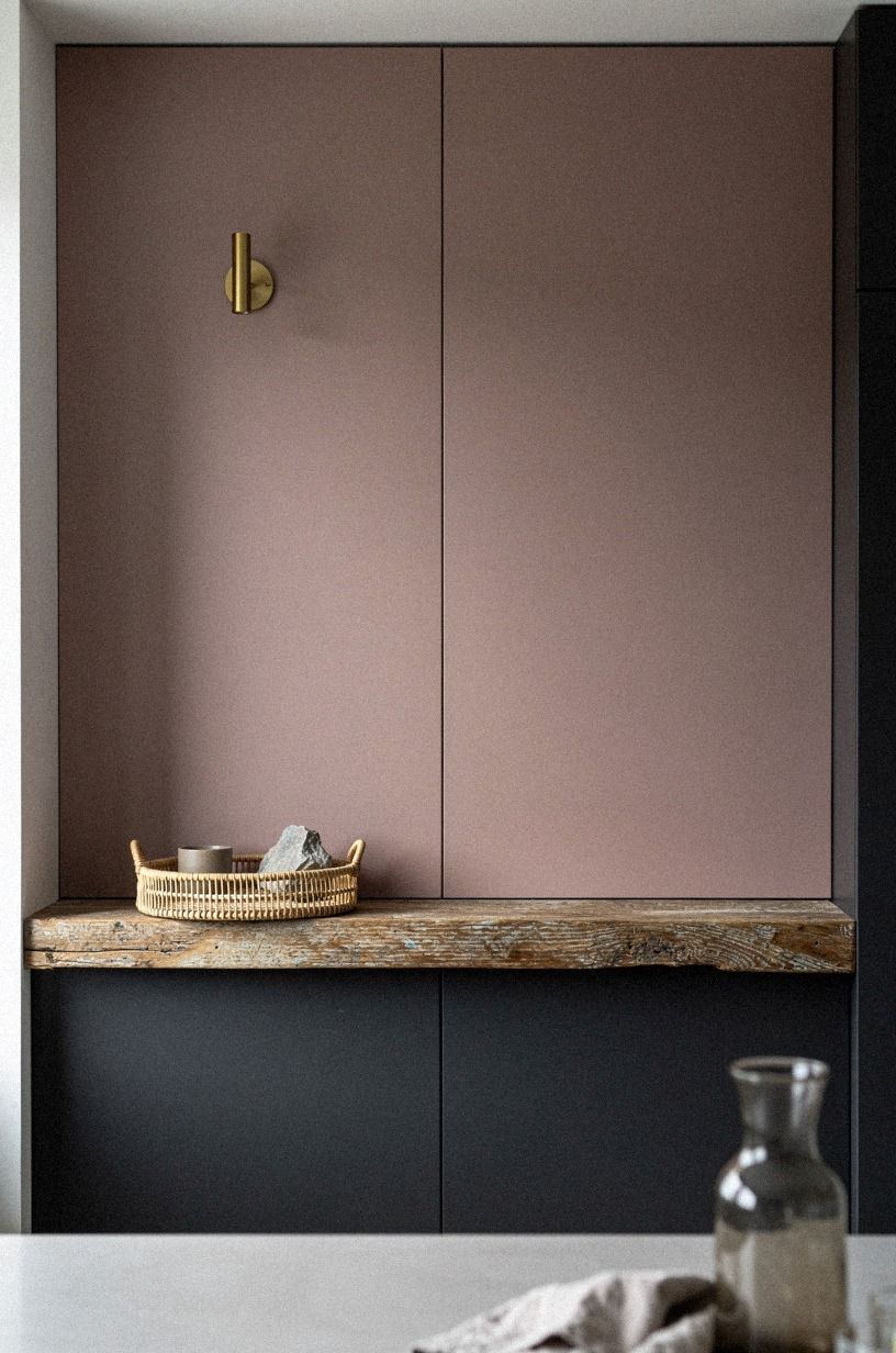 Style the closed wall with one sconce