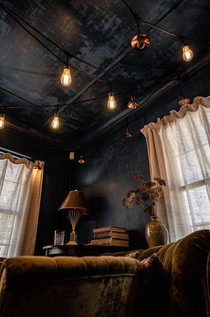 Edison bulbs on black cord: the ceiling fix that costs and changes everything