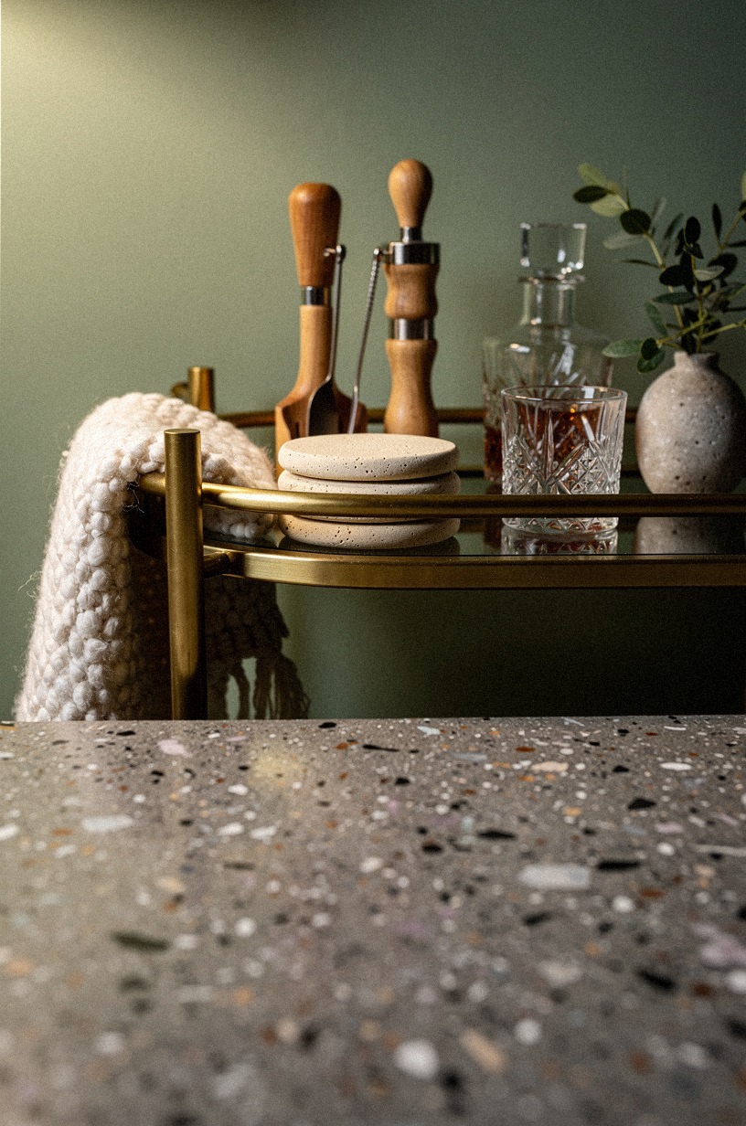 Why burgundy lacquer beats every other dark wall choice