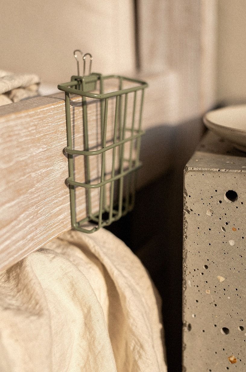 Stagger floating cubes up the corner, climbing the wall