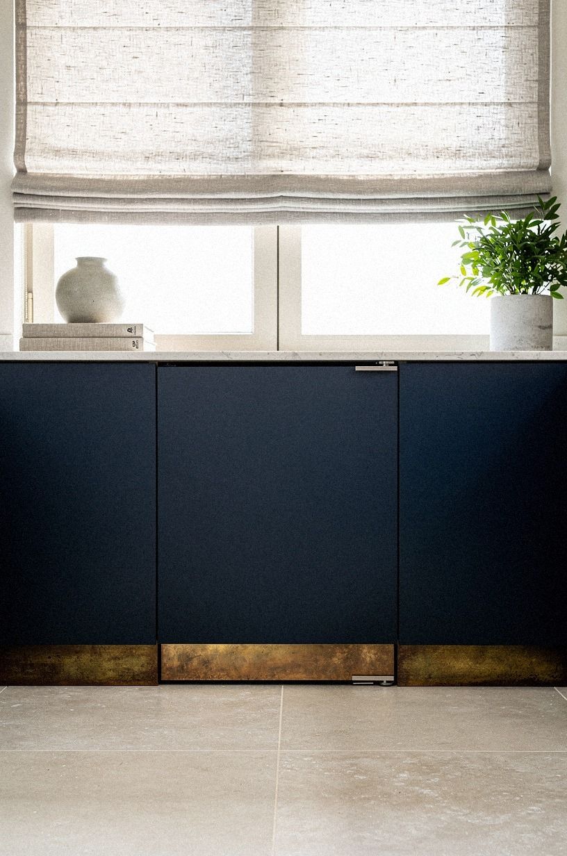 Why are push latches the quietest reveal of all?